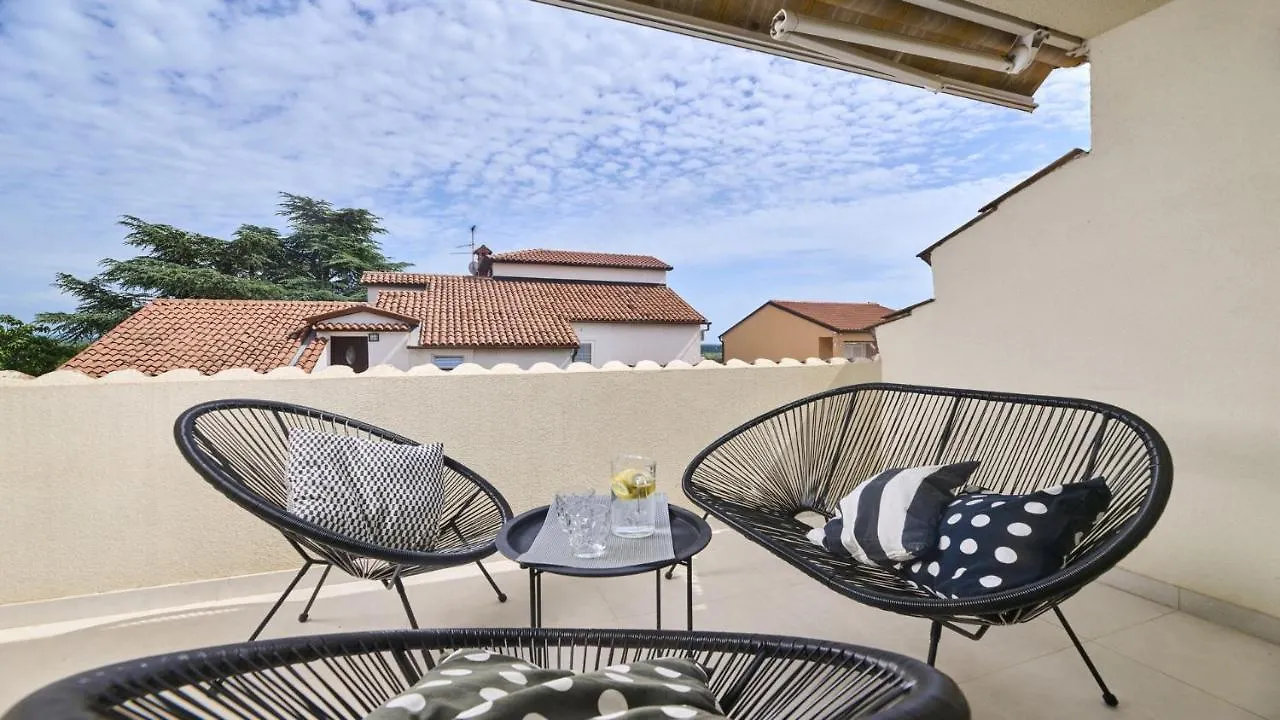 *** ゲストハウス Apartment Iriska Novigrad Istria クロアチア